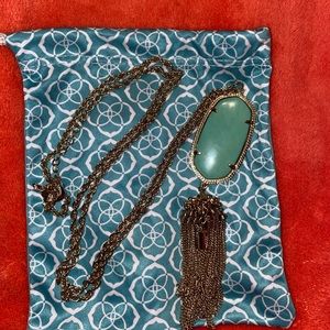 Kendra Scott necklace